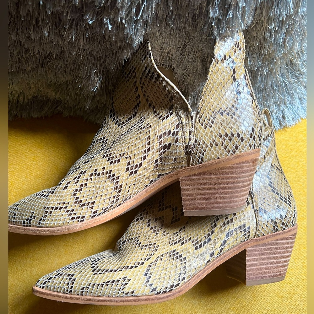 Snake Bootie
